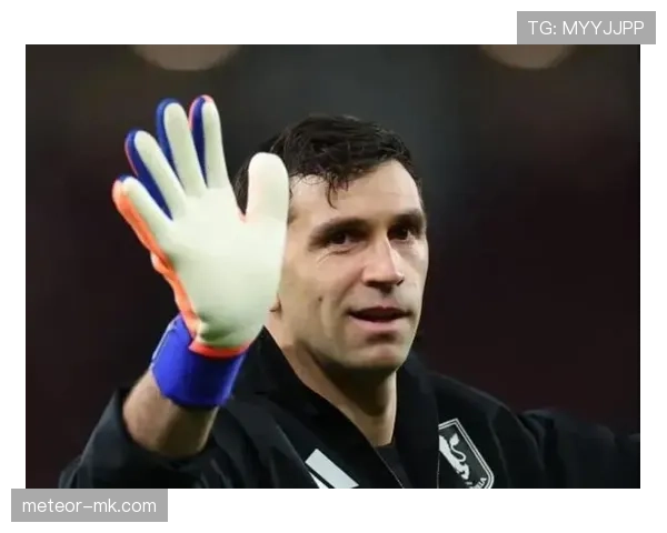 马丁内斯转会传闻引爆足坛，或将重返欧洲赛场引热议