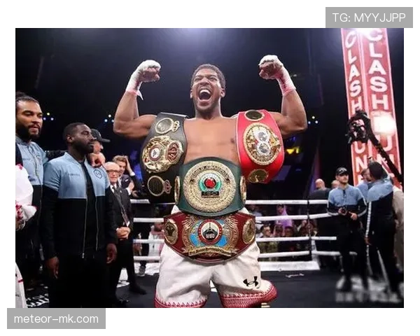 约书亚训练完直接去夜店？这体力也太离谱了吧