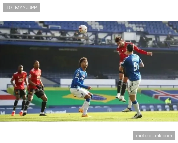 曼联重建困境，持续调整阵容背景下，球队稳定性面临考验